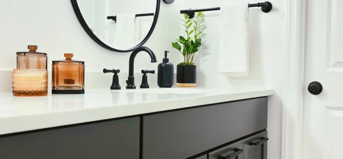 Modern Jack + Jill Bathroom